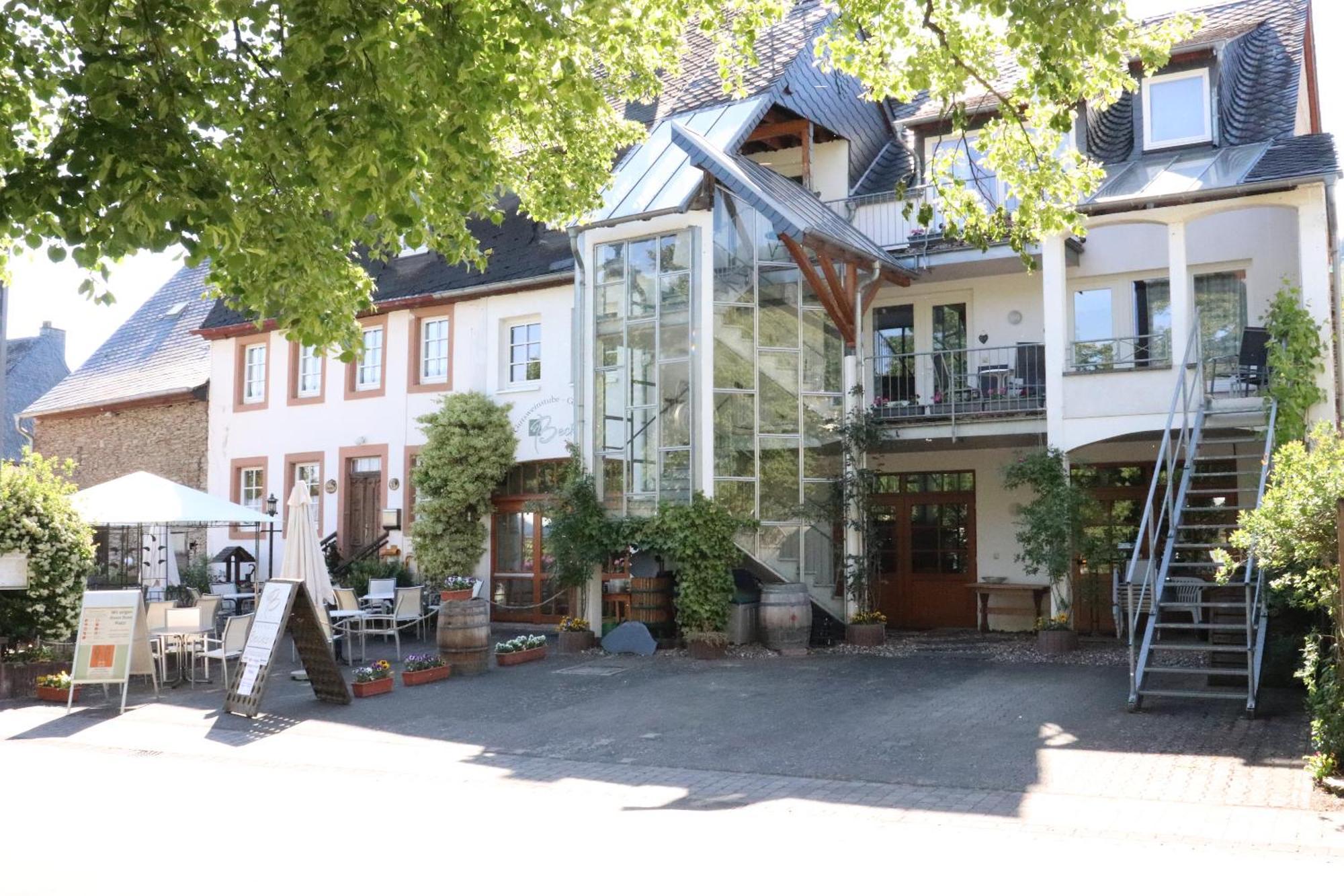 شقة Ferienweingut & Gutsrestaurant Becker Burgen  المظهر الخارجي الصورة