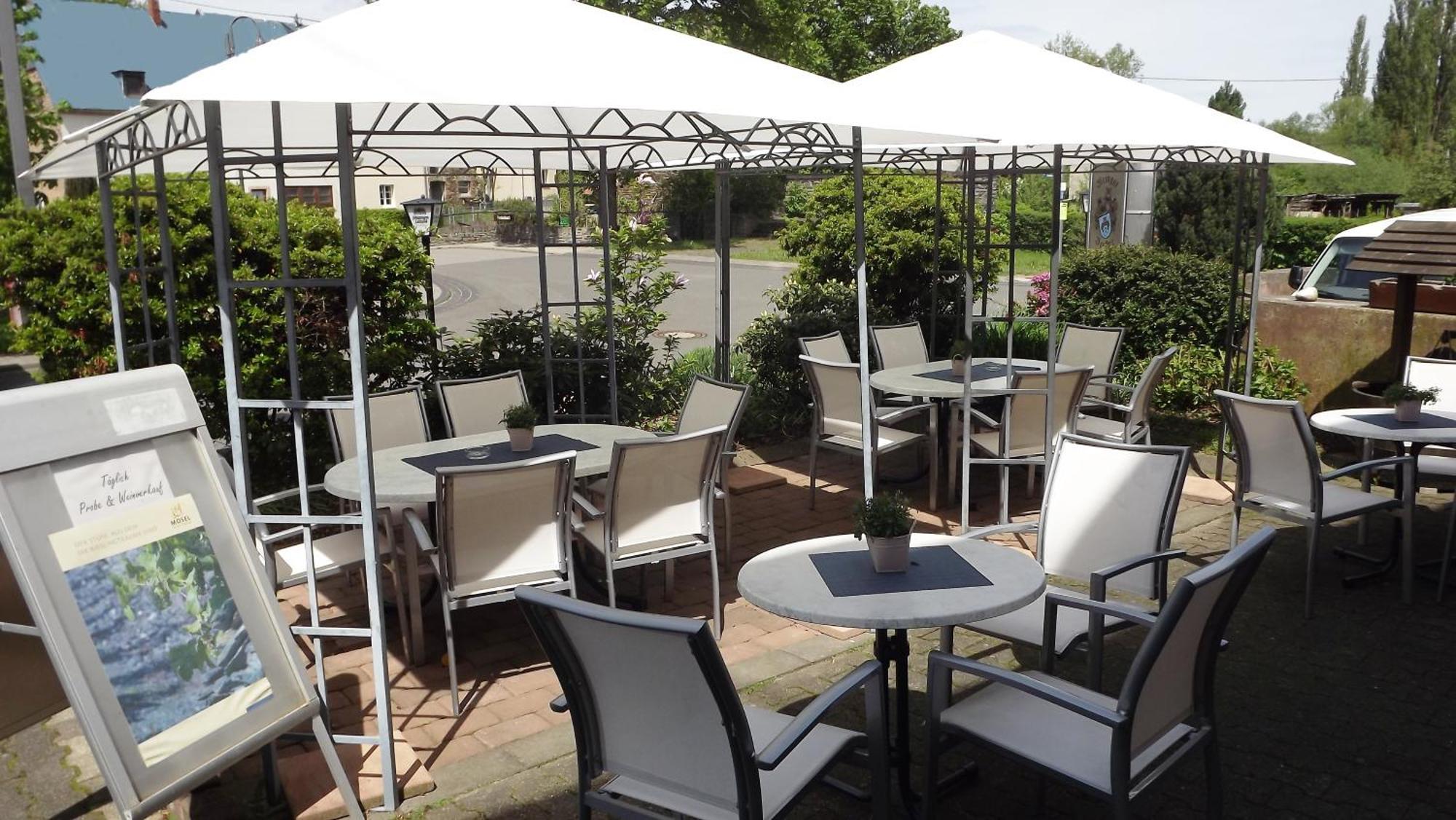 شقة Ferienweingut & Gutsrestaurant Becker Burgen  المظهر الخارجي الصورة