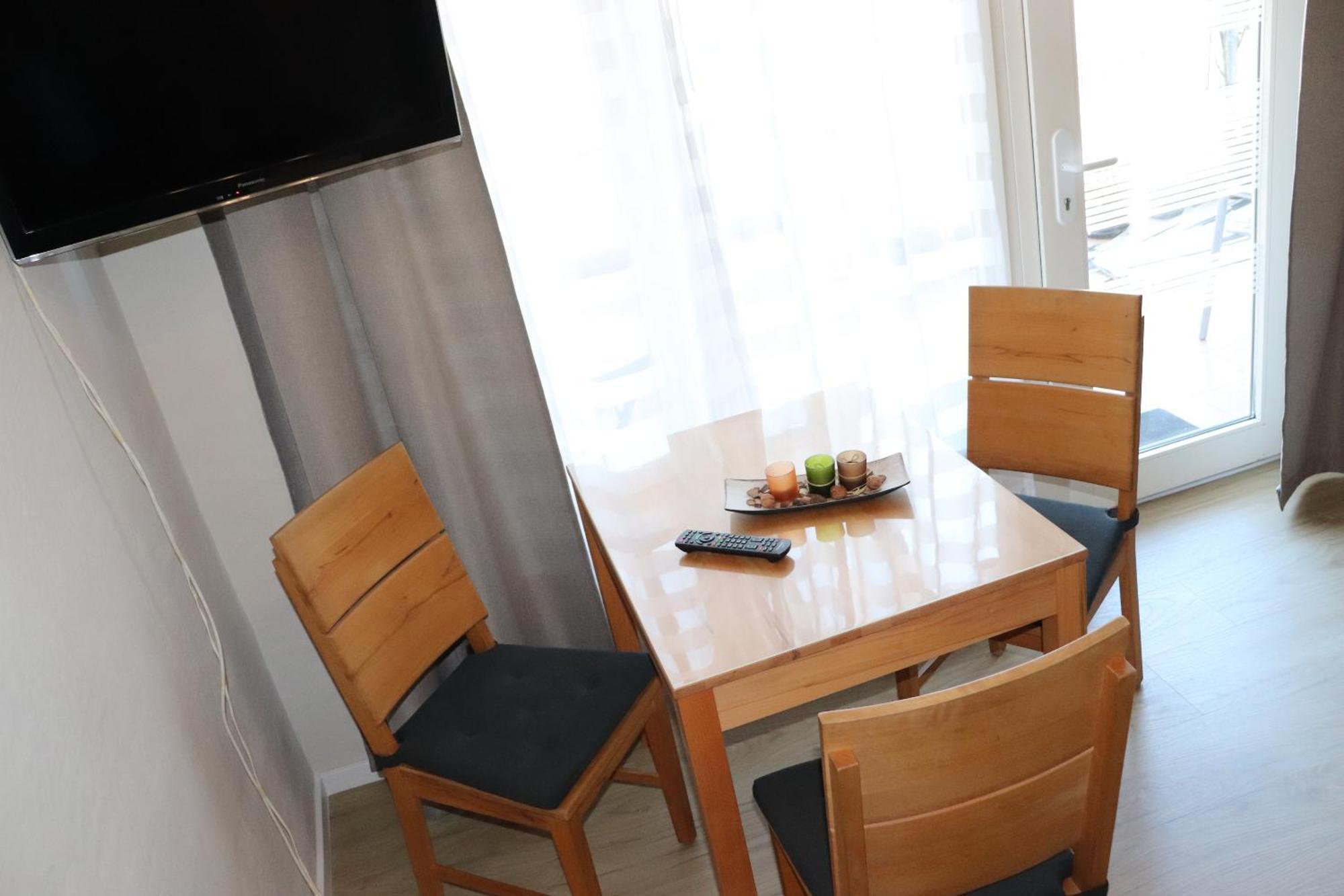 شقة Ferienweingut & Gutsrestaurant Becker Burgen  المظهر الخارجي الصورة